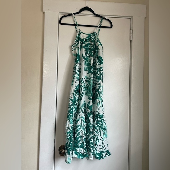 Boho Me White and Green Flowy Dress Size Small NWT - Picture 2 of 6